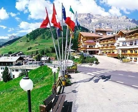Dolomites Base Camp Hotel Olympia Arabba Esterno foto