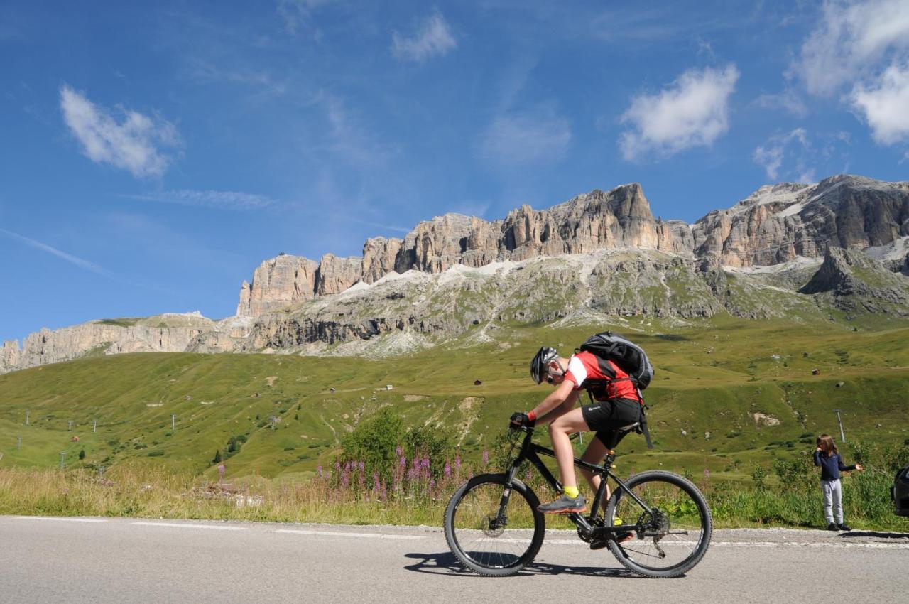 Dolomites Base Camp Hotel Olympia Arabba Esterno foto